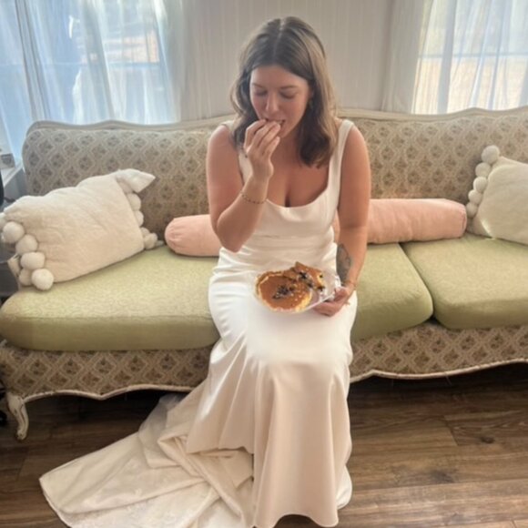 Portia Square Neck - Jenny Yoo Wedding Dress - Picture 3 of 11